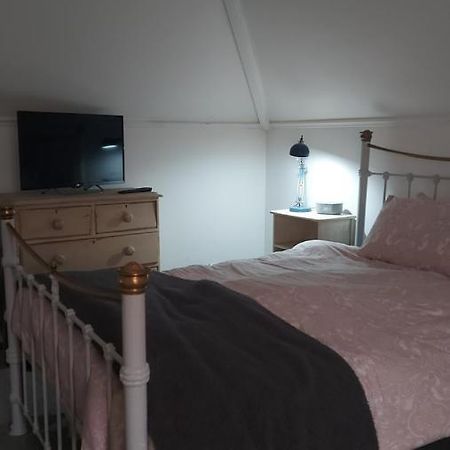 Homestay Poole Exteriör bild