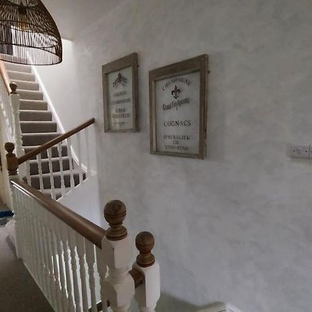 Homestay Poole Exteriör bild