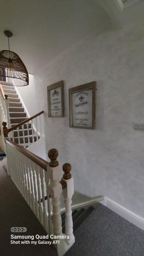 Homestay Poole Exteriör bild