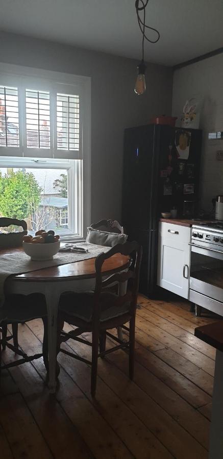 Homestay Poole Exteriör bild