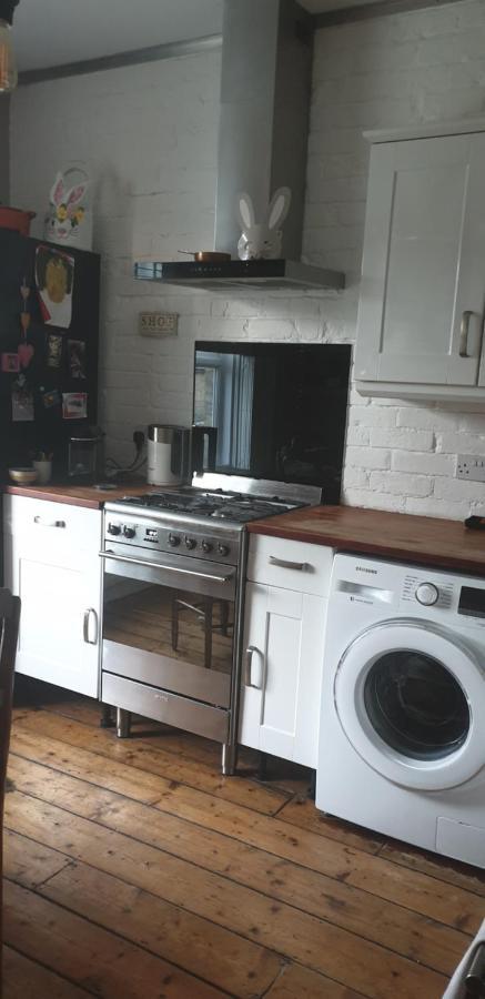 Homestay Poole Exteriör bild